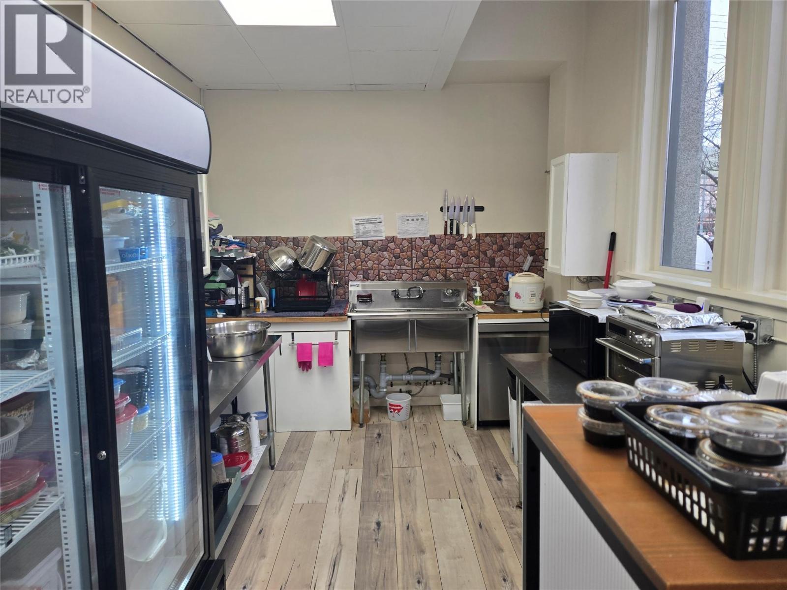 301 Main Street Unit# 101, Penticton, British Columbia  V2A 5B7 - Photo 2 - 10380047