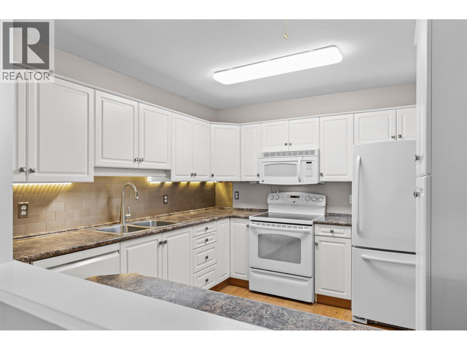 933 Harvey Avenue Unit# 303, Kelowna, British Columbia  V1Y 9S1 - Photo 8 - 10378357