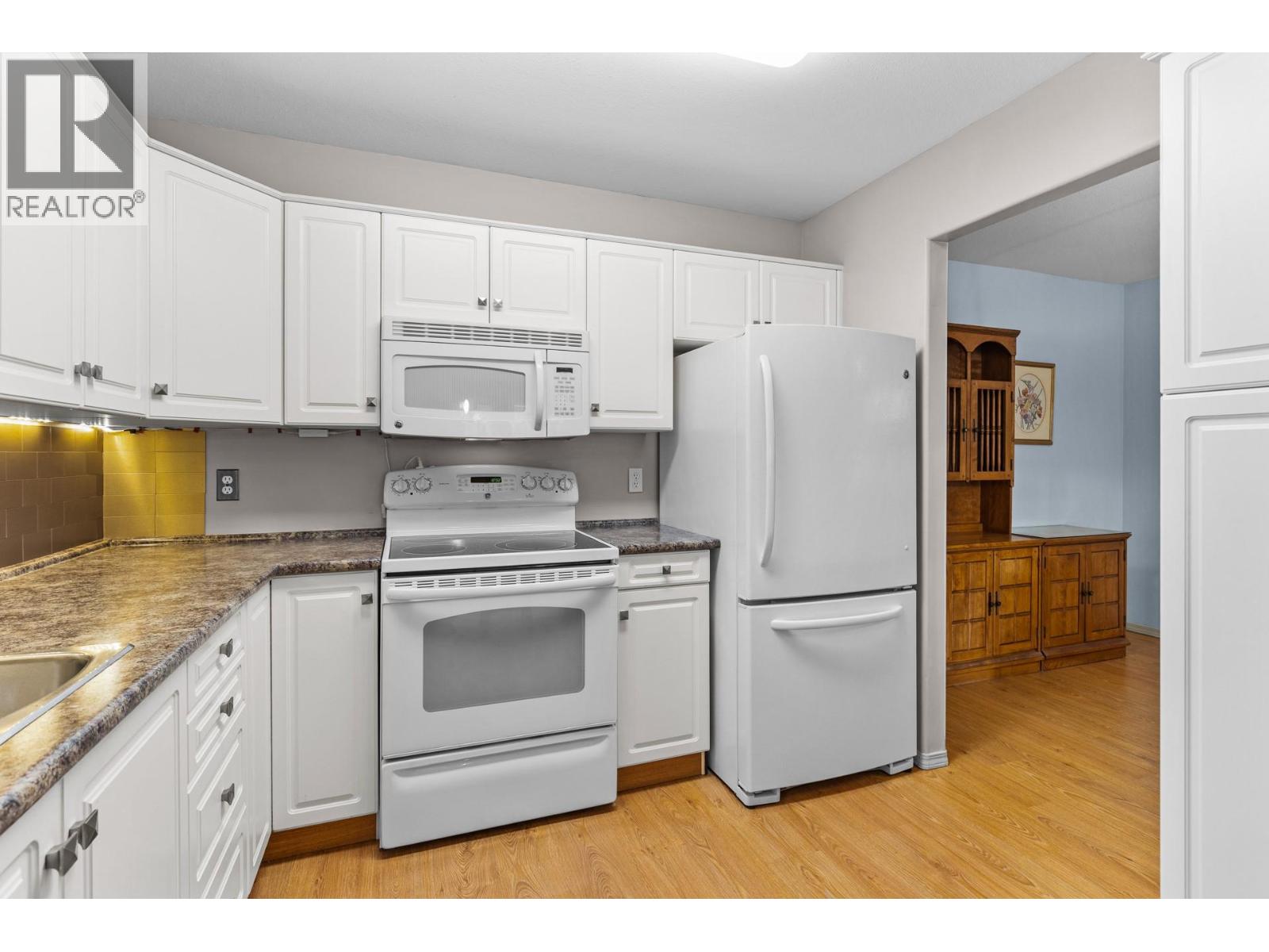 933 Harvey Avenue Unit# 303, Kelowna, British Columbia  V1Y 9S1 - Photo 9 - 10378357