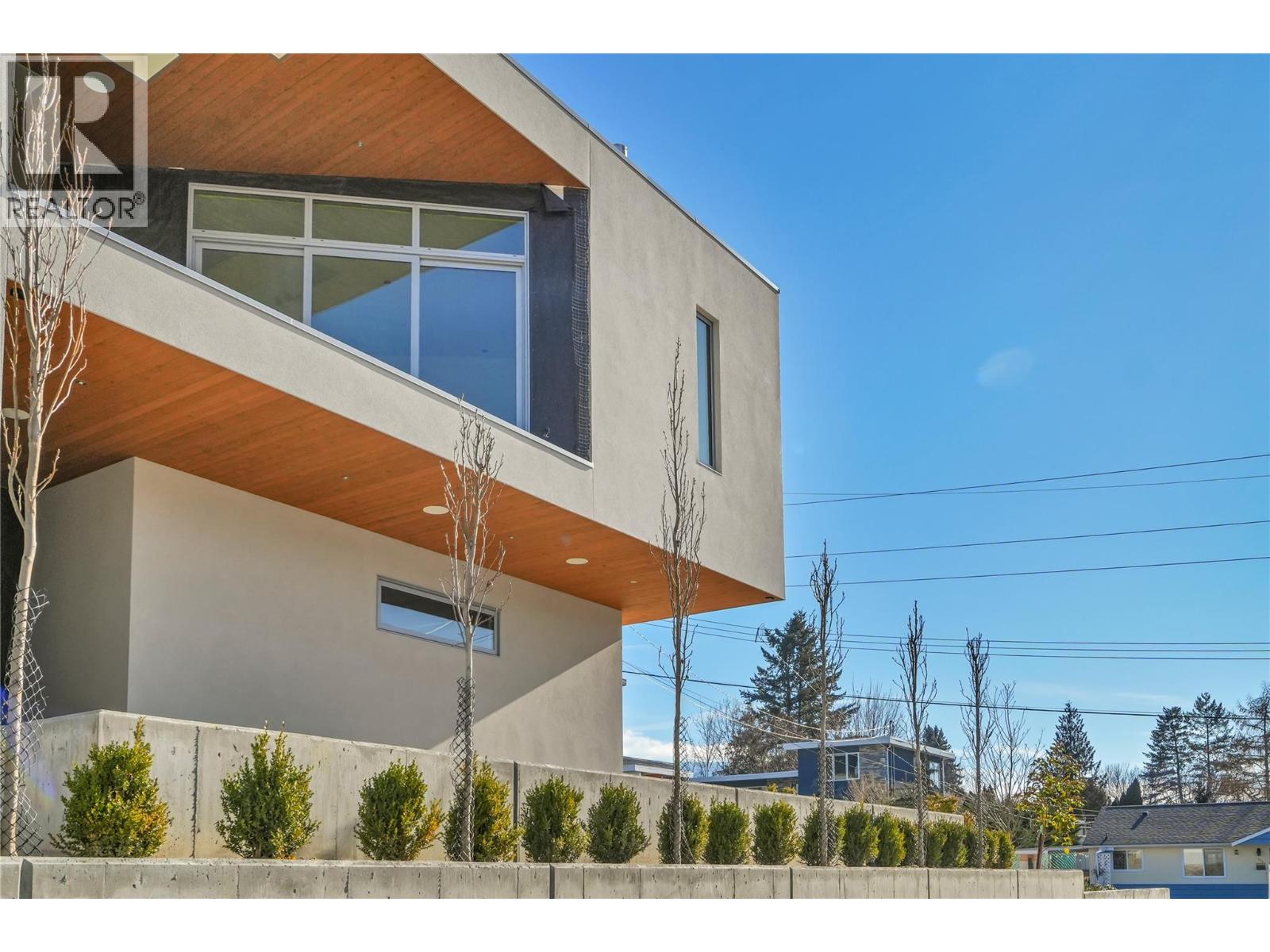 765 Westminster Avenue E, Penticton, British Columbia  V2A 1J2 - Photo 2 - 10375925