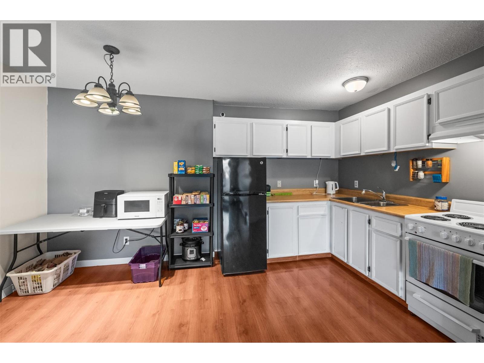 150 Skaha Place Unit# 408, Penticton, British Columbia  V2A 7K1 - Photo 3 - 10380160