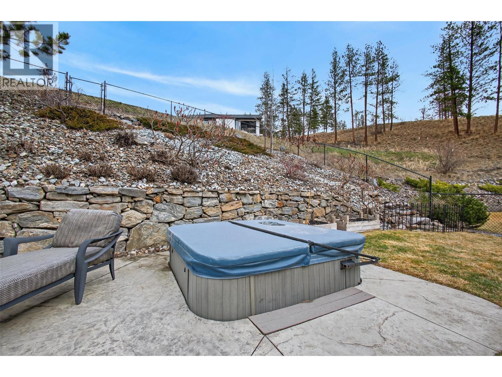 1996 Twin Ridge Court, Kelowna, British Columbia  V1V 2X8 - Photo 25 - 10379442