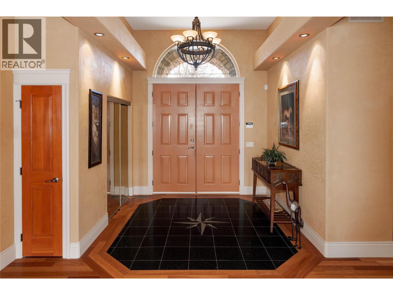 2155 Horizon Drive Unit# 43, West Kelowna, British Columbia  V1Z 3Z9 - Photo 2 - 10378433