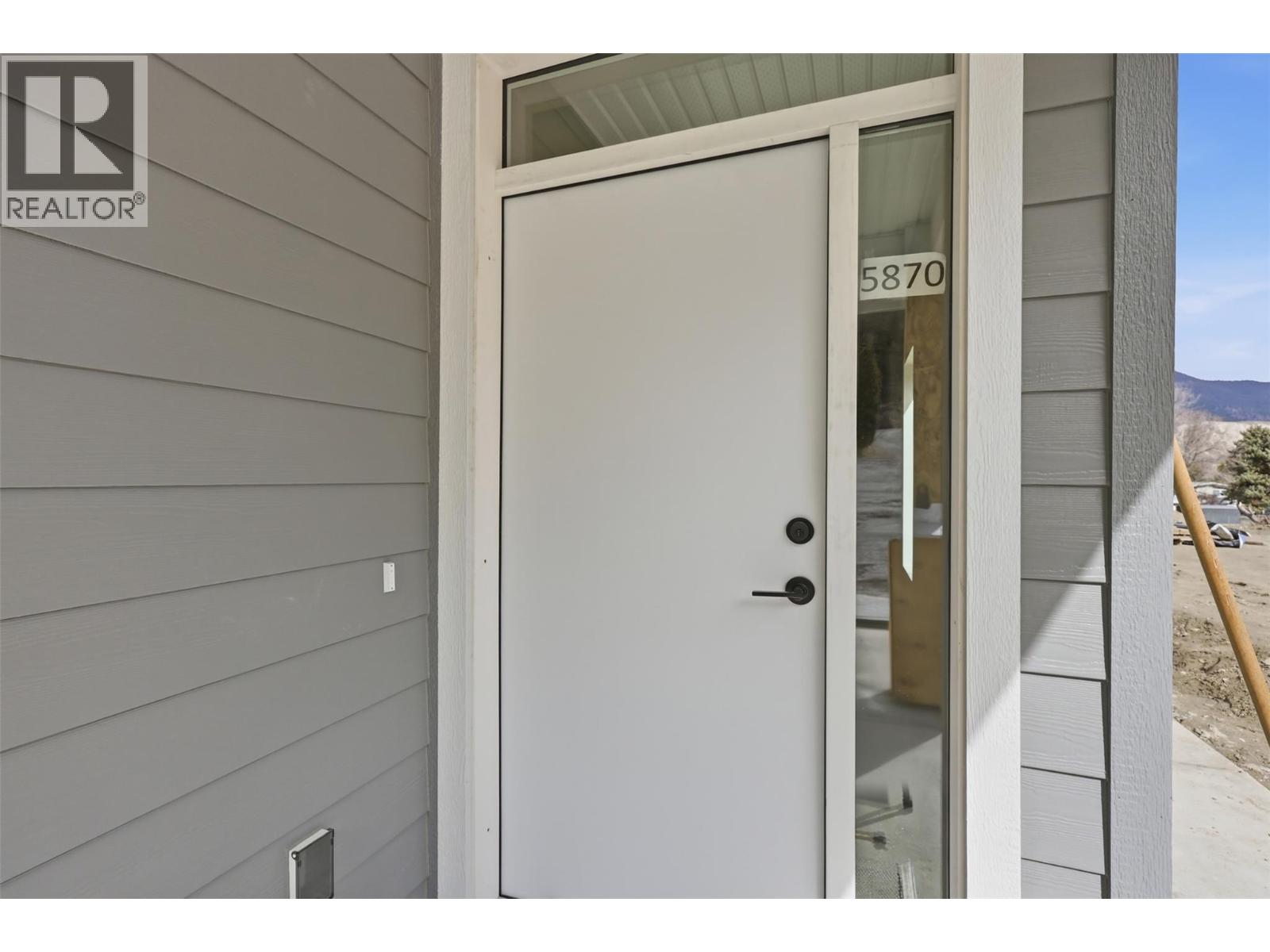 5870 Dallas Drive, Kamloops, British Columbia  V2C 4X2 - Photo 2 - 10380243