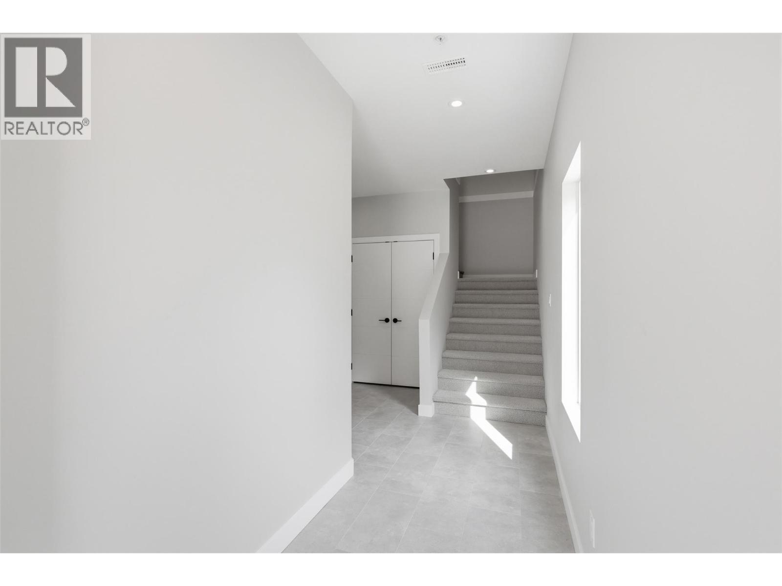 5870 Dallas Drive, Kamloops, British Columbia  V2C 4X2 - Photo 27 - 10380243