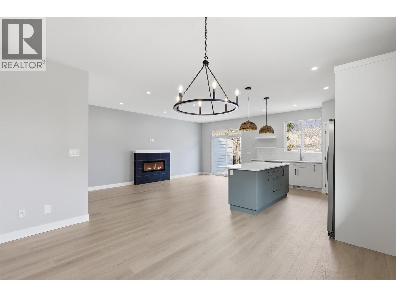 5870 Dallas Drive, Kamloops, British Columbia  V2C 4X2 - Photo 3 - 10380243