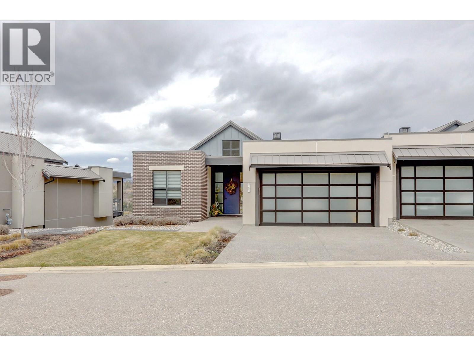 261 Dominion Way, Vernon, British Columbia  V1H 2M1 - Photo 2 - 10379264