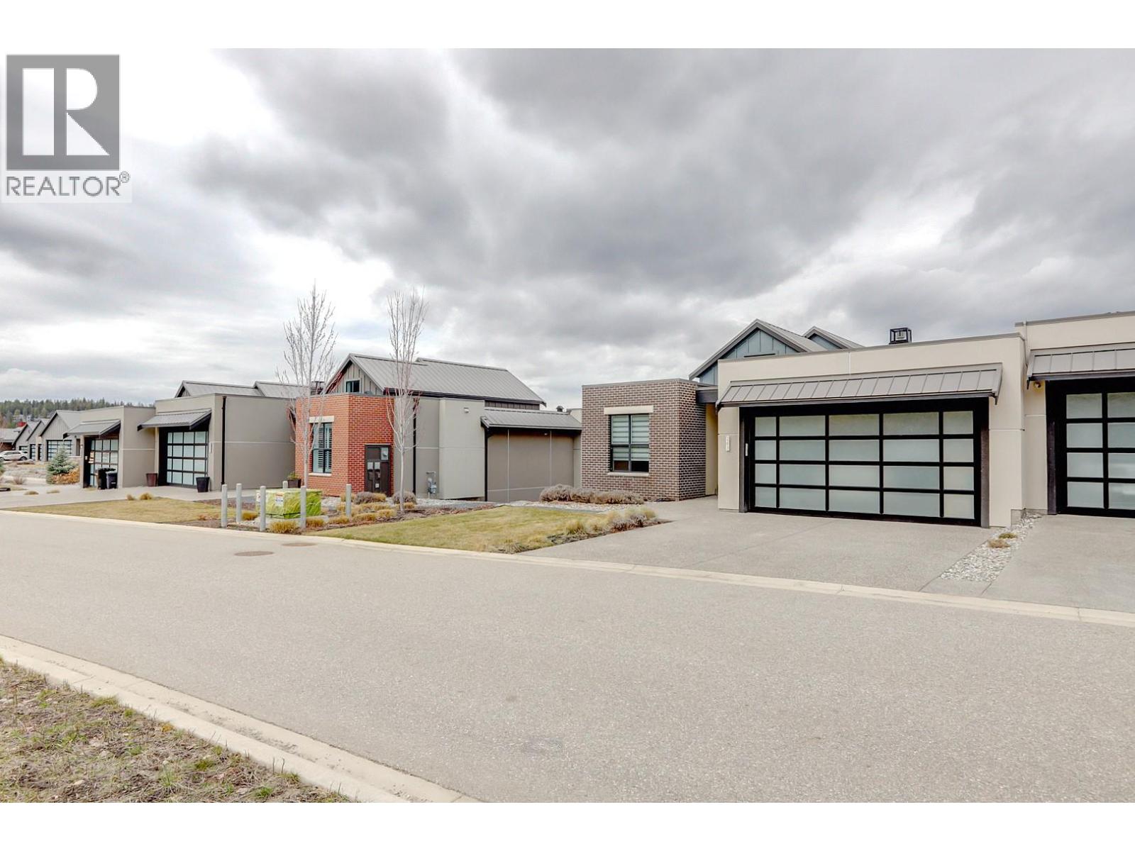261 Dominion Way, Vernon, British Columbia  V1H 2M1 - Photo 3 - 10379264