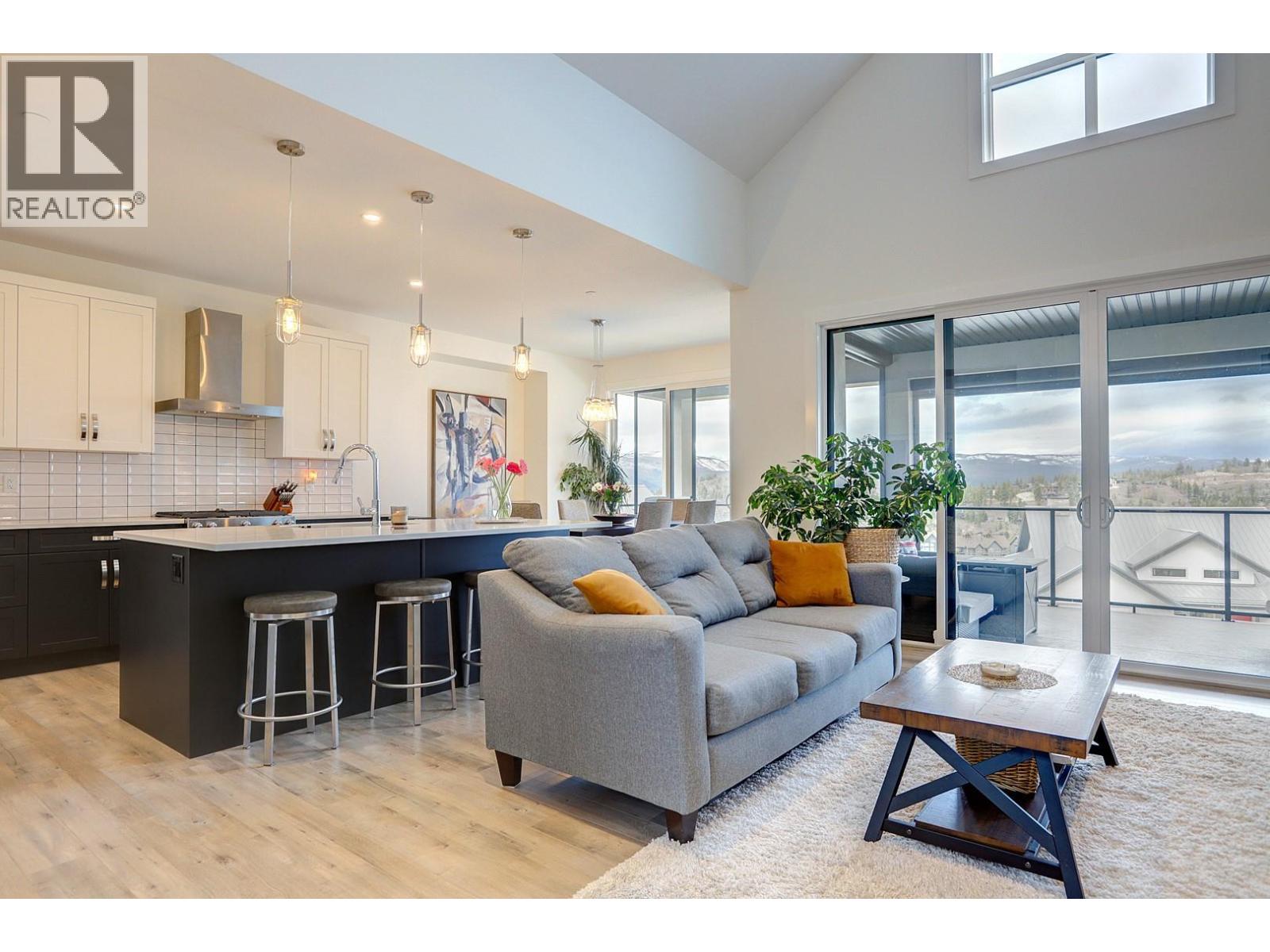 261 Dominion Way, Vernon, British Columbia  V1H 2M1 - Photo 9 - 10379264