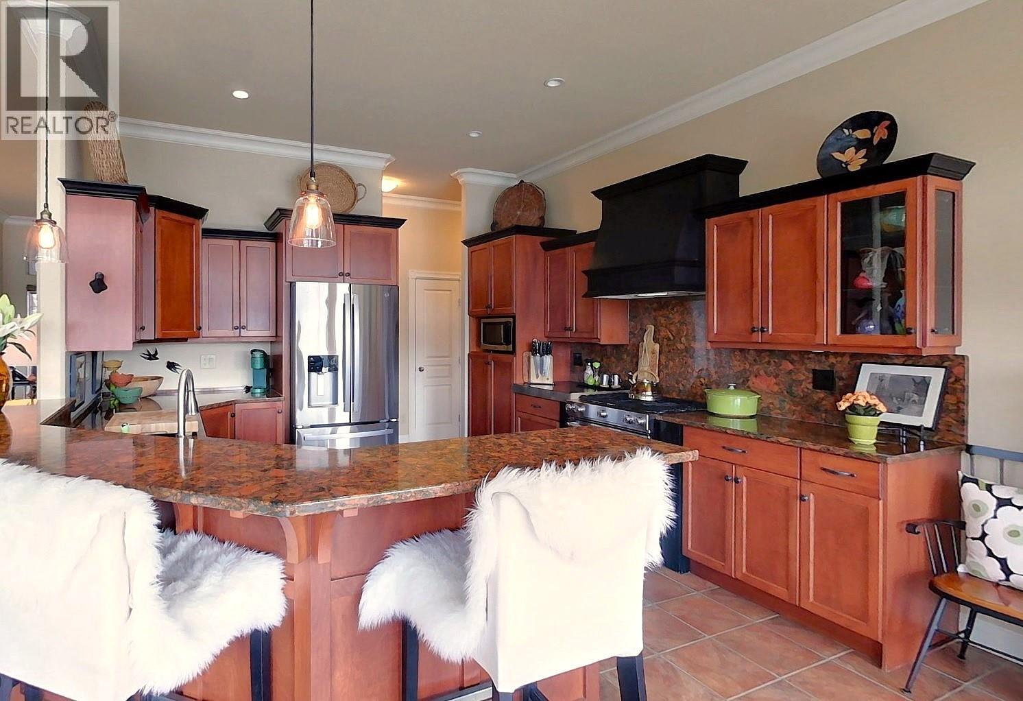 153 Apple Road, Okanagan Falls, British Columbia  V0H 1R3 - Photo 10 - 10379125