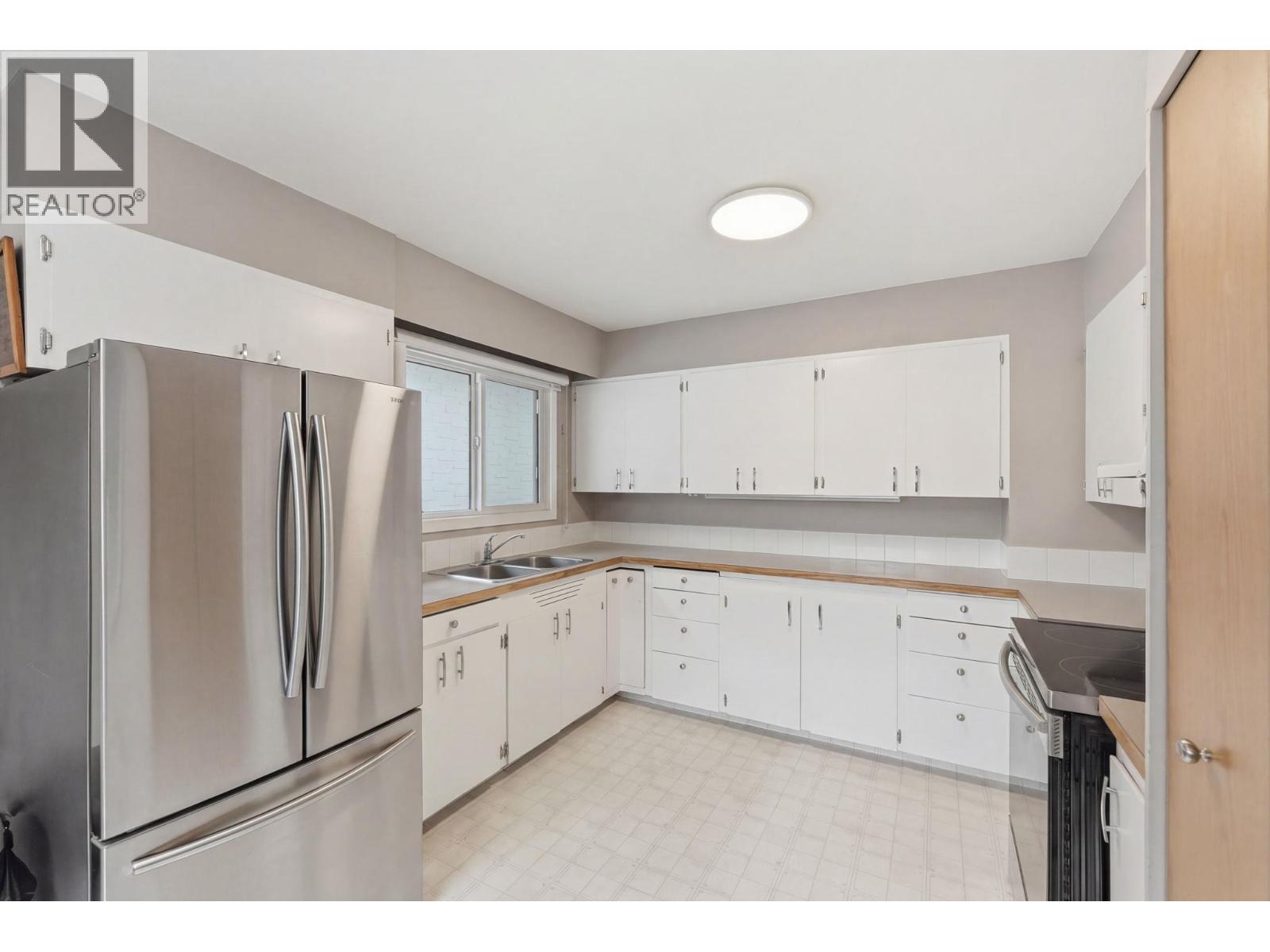 375 Norton Street, Penticton, British Columbia  V2A 4H9 - Photo 9 - 10380239