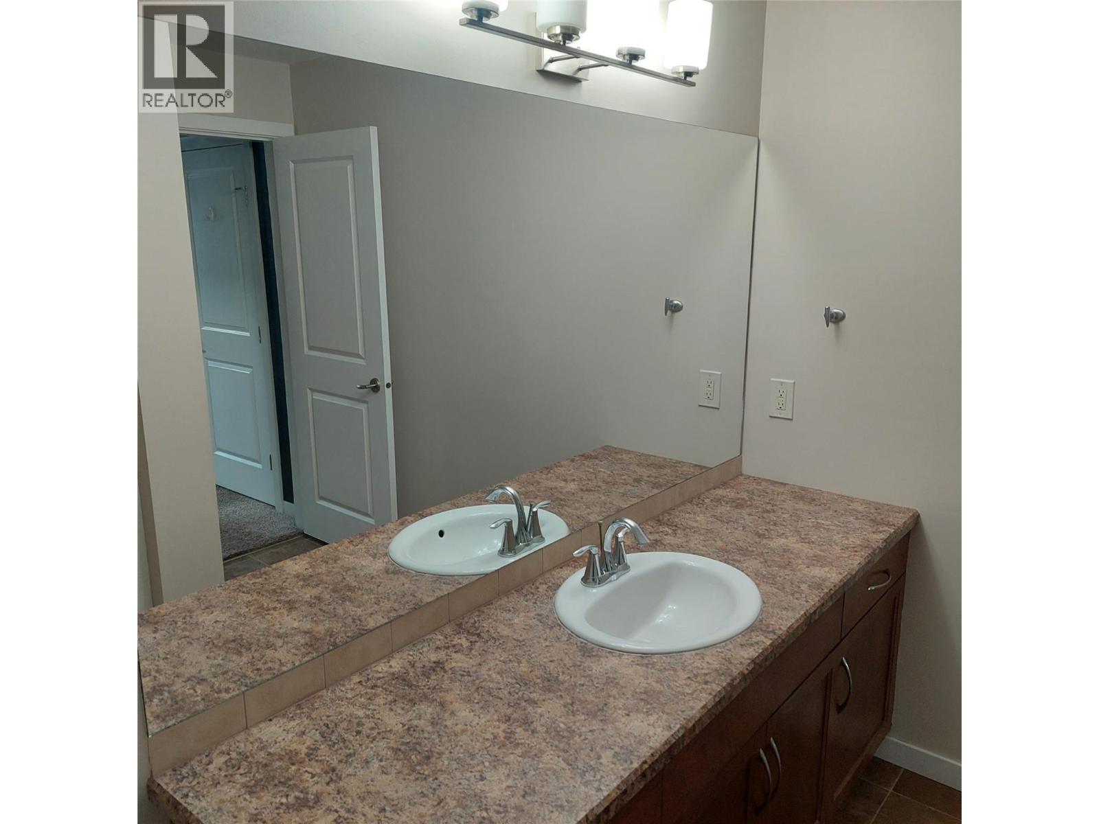 850 Saucier Avenue Unit# 122, Kelowna, British Columbia  V1Y 6A3 - Photo 16 - 10380219