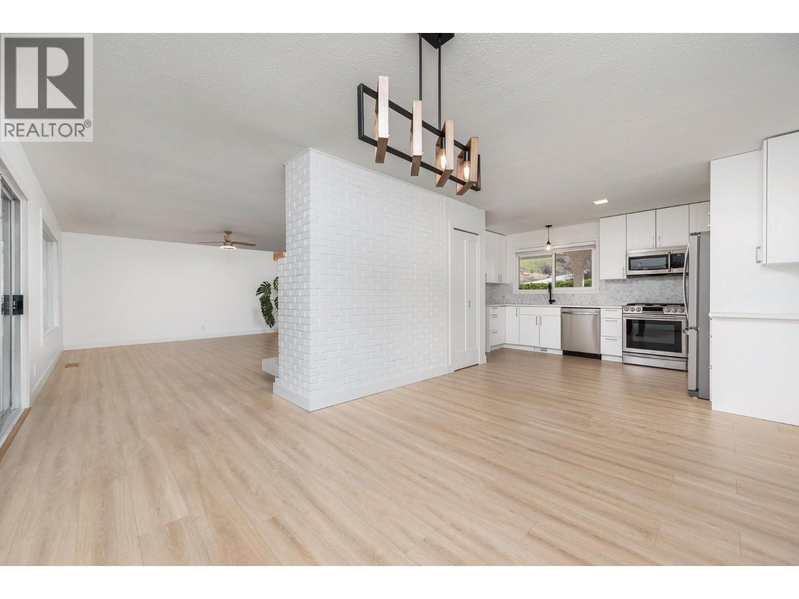 6531 Longacre Drive, Vernon, British Columbia  V1H 1H9 - Photo 10 - 10380227