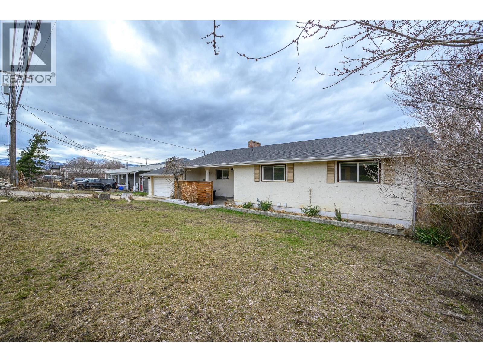 6531 Longacre Drive, Vernon, British Columbia  V1H 1H9 - Photo 2 - 10380227