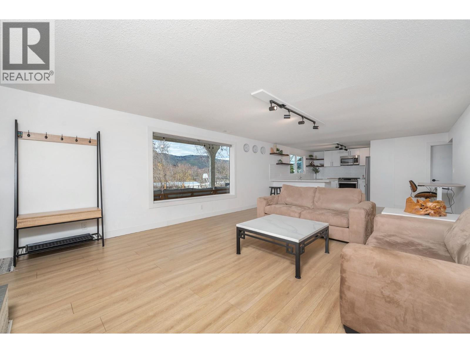 6531 Longacre Drive, Vernon, British Columbia  V1H 1H9 - Photo 32 - 10380227