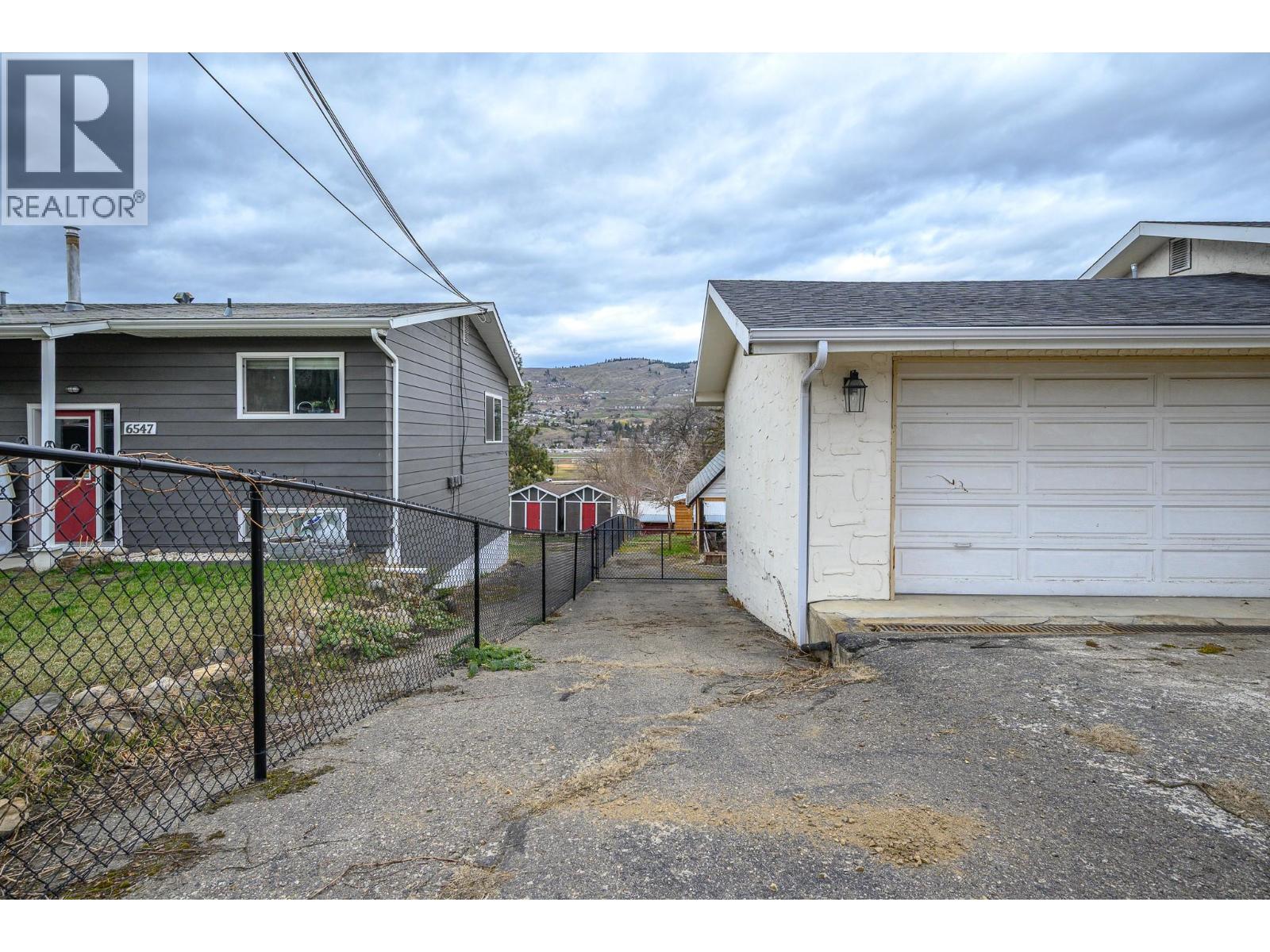 6531 Longacre Drive, Vernon, British Columbia  V1H 1H9 - Photo 37 - 10380227