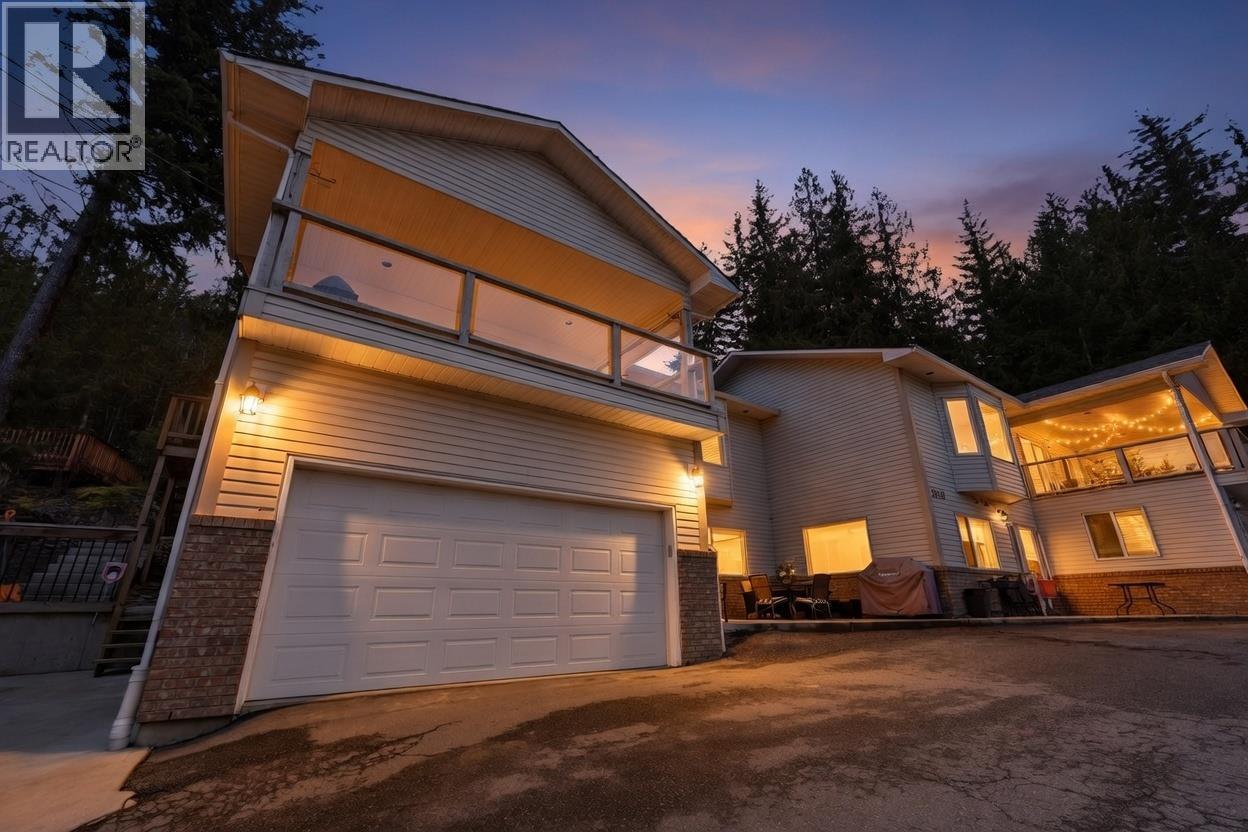 3610 Eagle Bay Road Unit# D, eagle bay, British Columbia