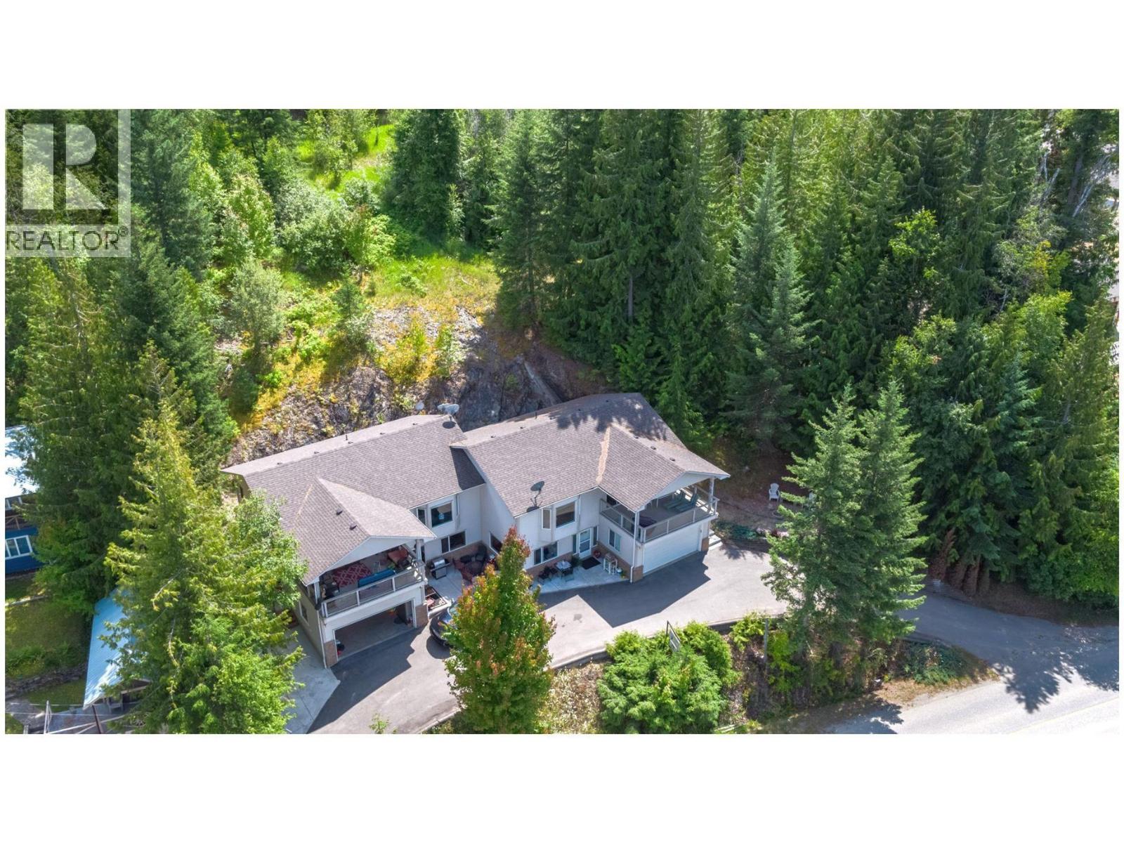 3610 Eagle Bay Road Unit# D, Eagle Bay, British Columbia  V0E 1T0 - Photo 2 - 10380174