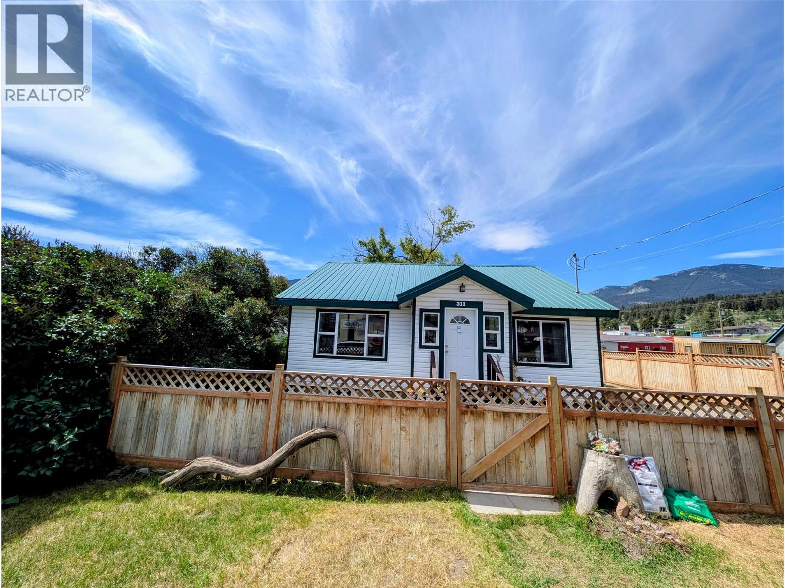 311 Dewdney Avenue, Clinton, British Columbia  V0K 1K0 - Photo 19 - 10380267