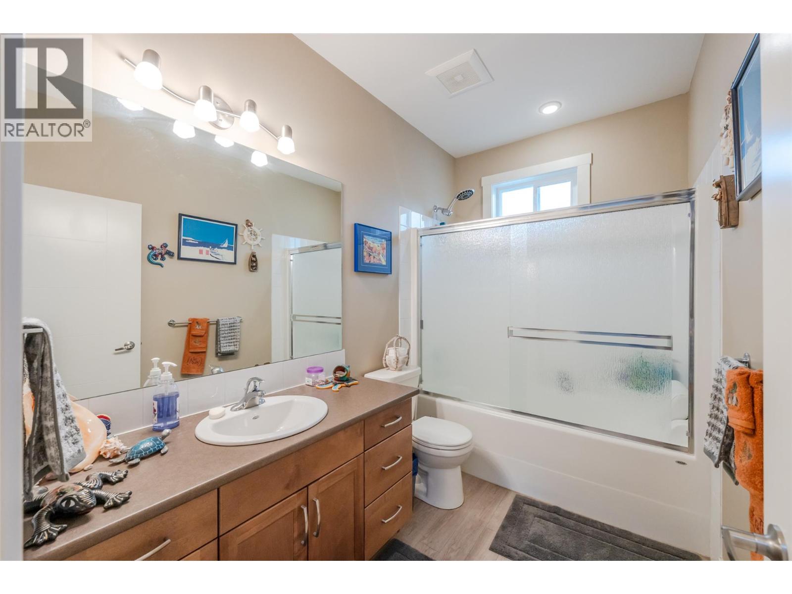 220 Brandon Avenue, Penticton, British Columbia  V2A 3S6 - Photo 47 - 10379297