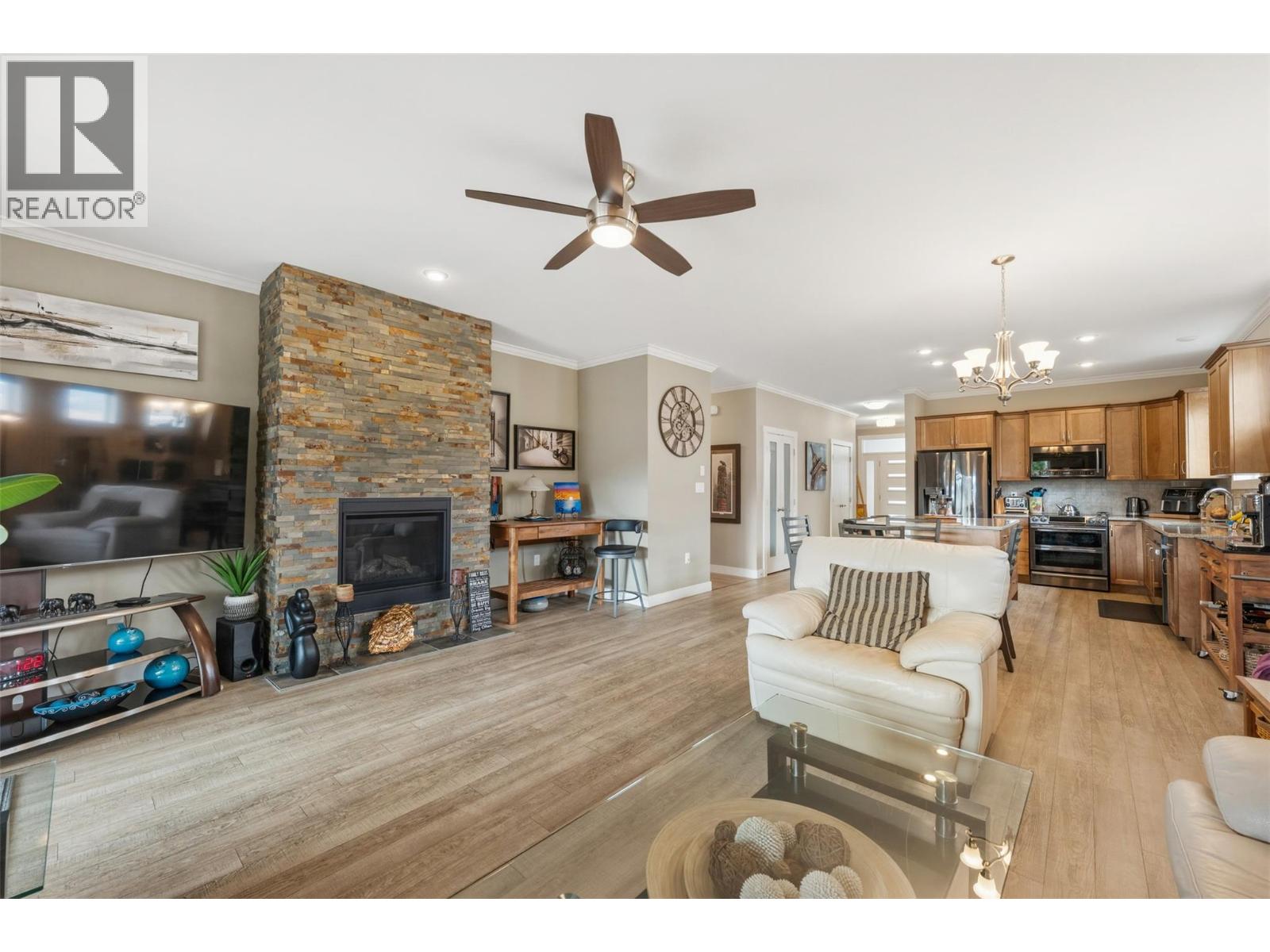 220 Brandon Avenue, Penticton, British Columbia  V2A 3S6 - Photo 5 - 10379297