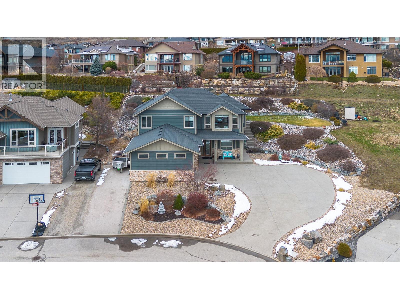 529 Whitecourt Place, Vernon, British Columbia  V1B 4B1 - Photo 2 - 10379337