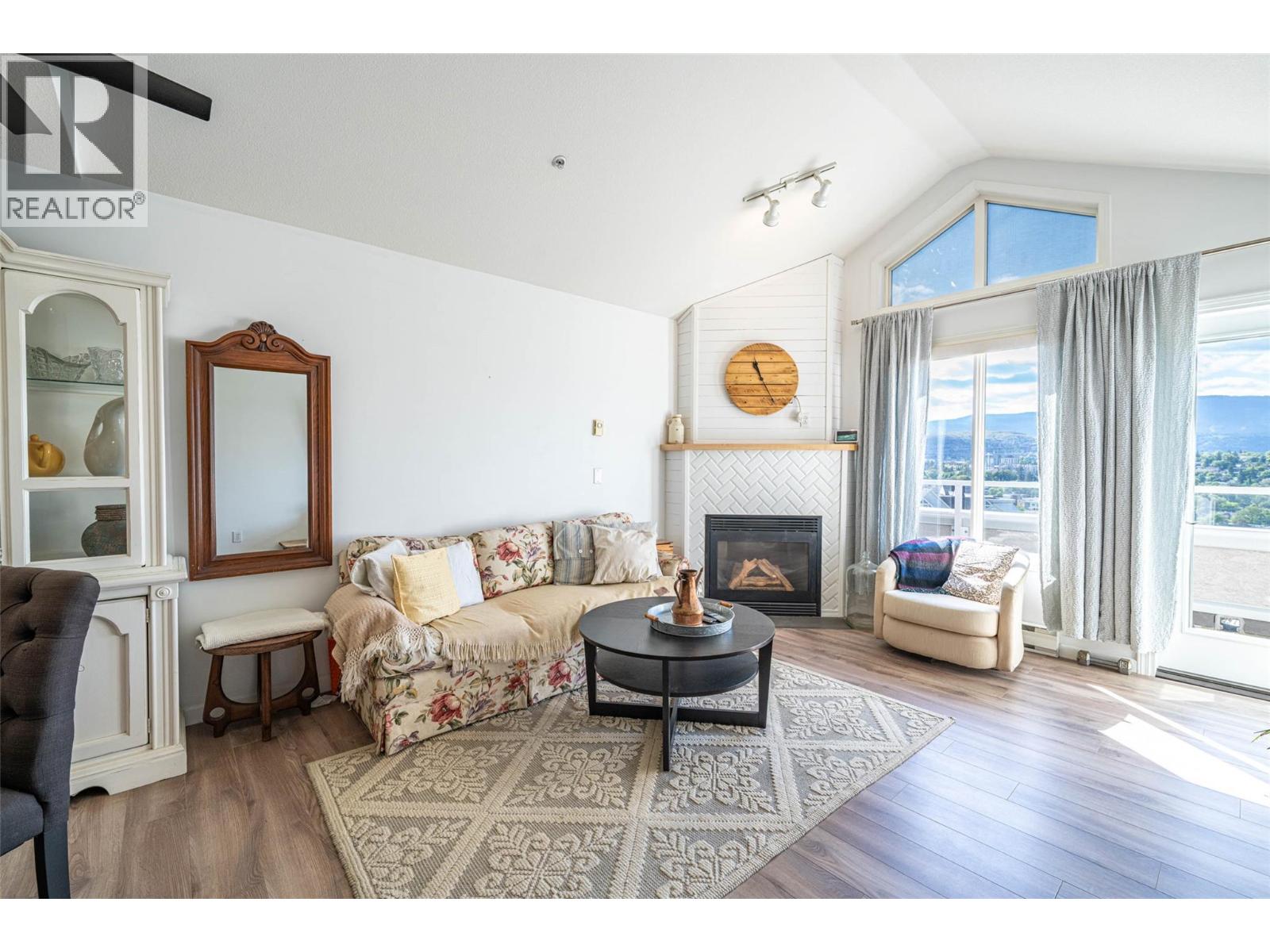 3320 Centennial Drive Unit# 403, Vernon, British Columbia  V1T 9M4 - Photo 4 - 10380266
