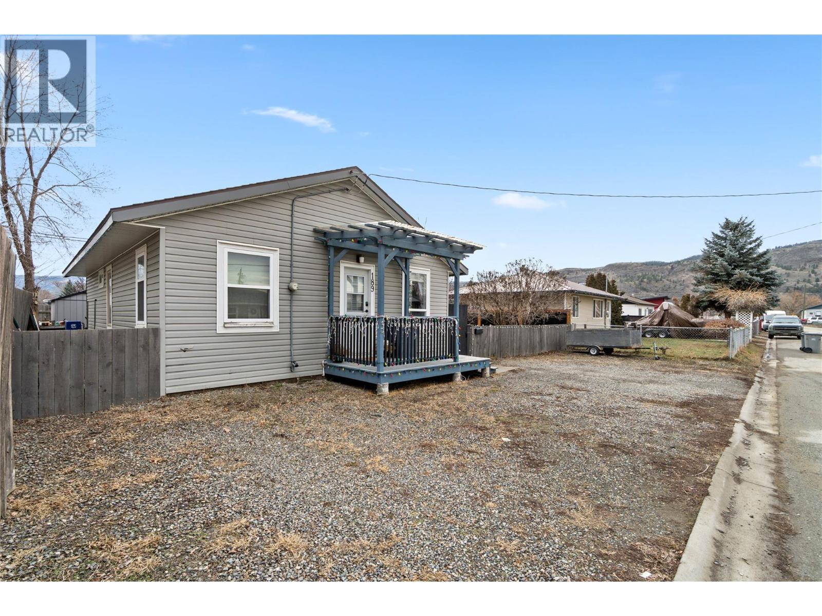 189 Thrupp Street, Kamloops, British Columbia  V2B 4B5 - Photo 2 - 10380211
