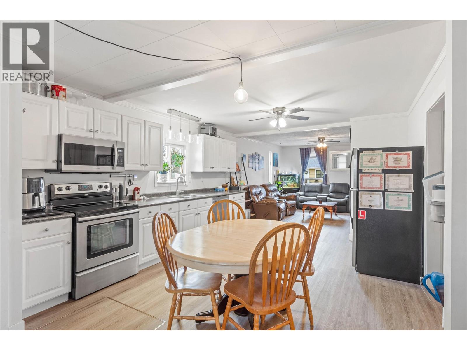 189 Thrupp Street, Kamloops, British Columbia  V2B 4B5 - Photo 5 - 10380211