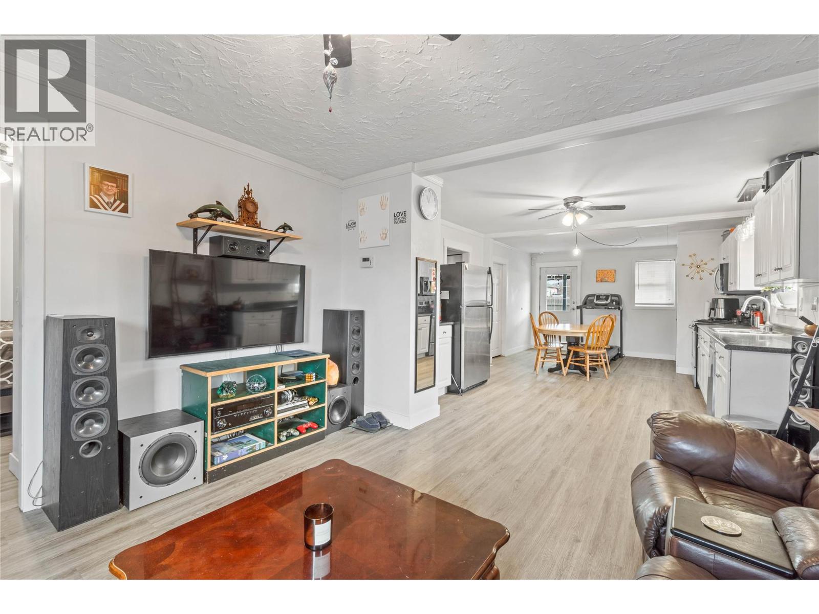 189 Thrupp Street, Kamloops, British Columbia  V2B 4B5 - Photo 6 - 10380211