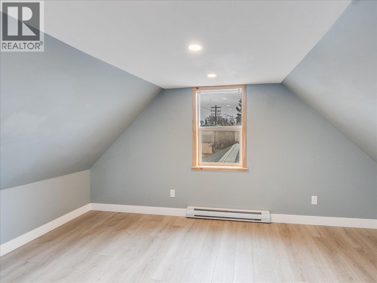 2342 Washington Street, Rossland, British Columbia  V0G 1Y0 - Photo 25 - 10380016