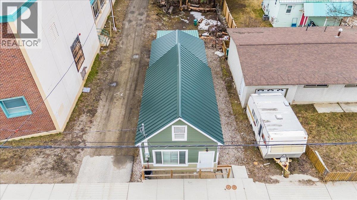 2342 Washington Street, Rossland, British Columbia  V0G 1Y0 - Photo 40 - 10380016