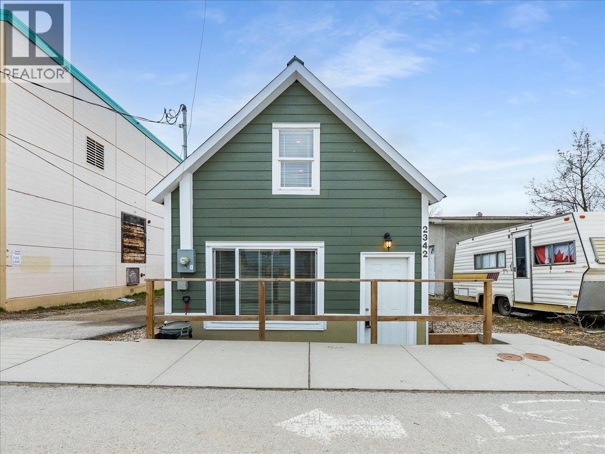 2342 Washington Street, Rossland, British Columbia  V0G 1Y0 - Photo 41 - 10380016
