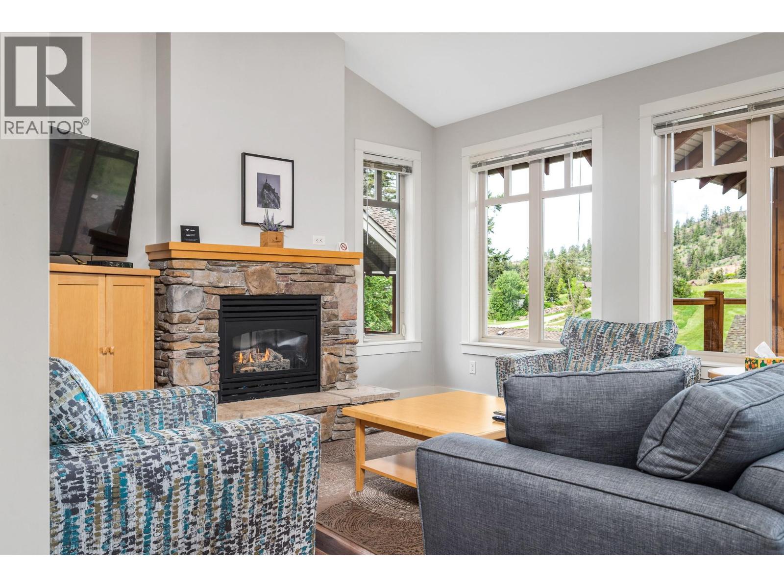 251 Predator Ridge Drive Unit# 12, Vernon, British Columbia  V1H 1V2 - Photo 7 - 10380277