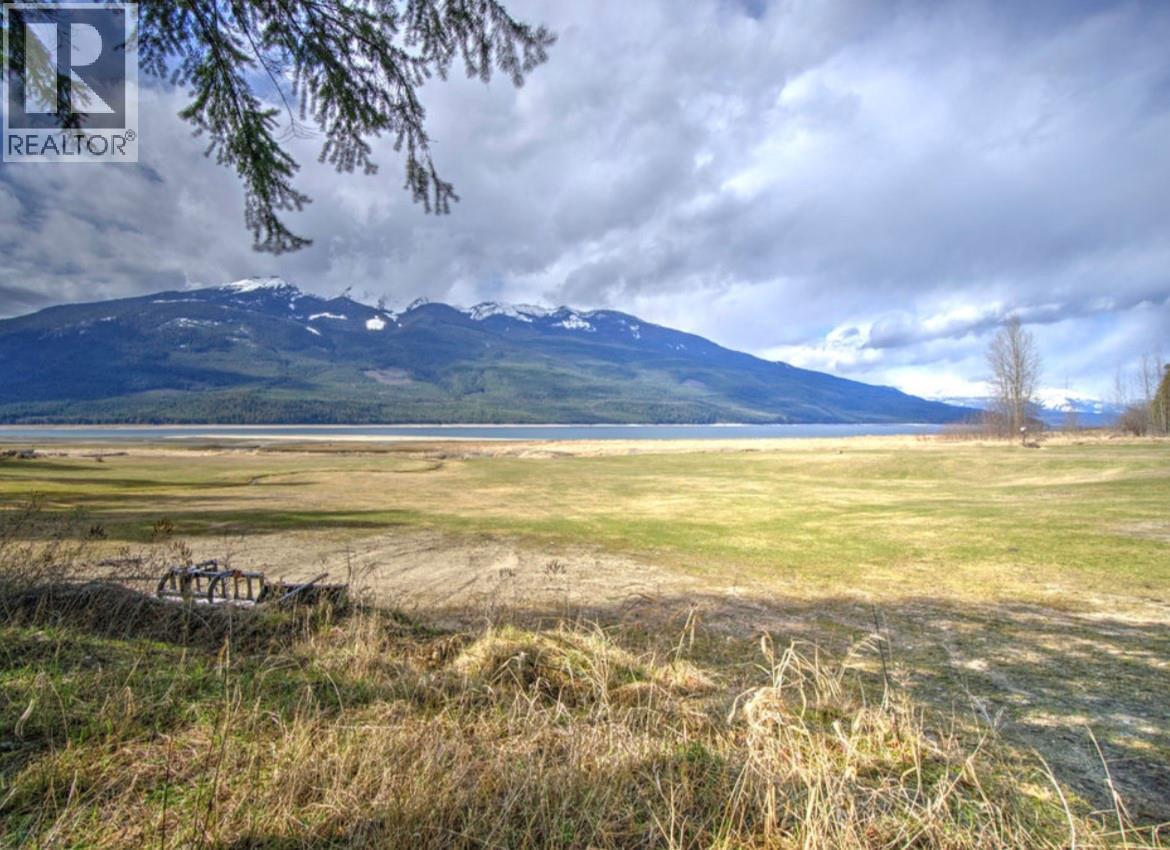 Lot 9 Bayview Road, nakusp, British Columbia