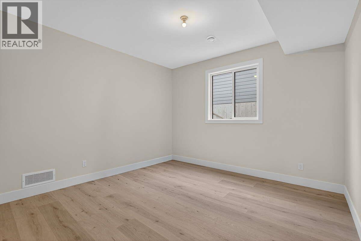 2150 Montenegro Drive, Kelowna, British Columbia  V1P 0B2 - Photo 32 - 10380330