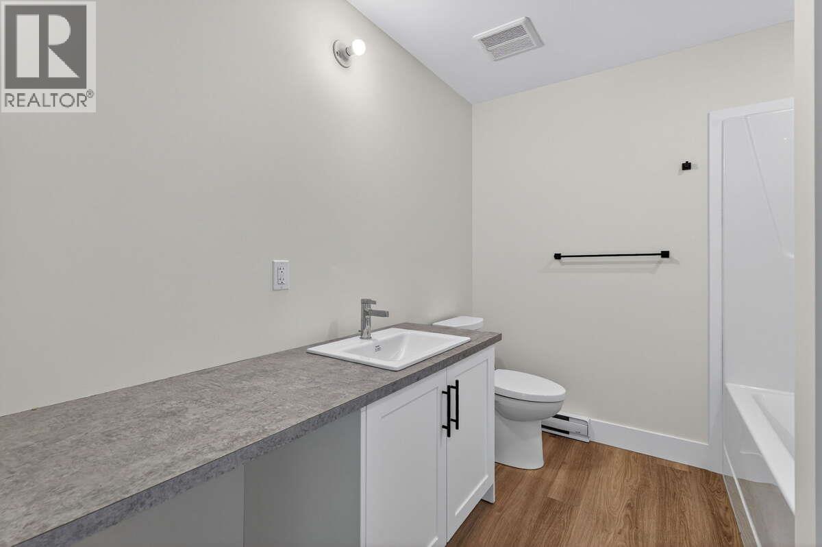 2150 Montenegro Drive, Kelowna, British Columbia  V1P 0B2 - Photo 35 - 10380330