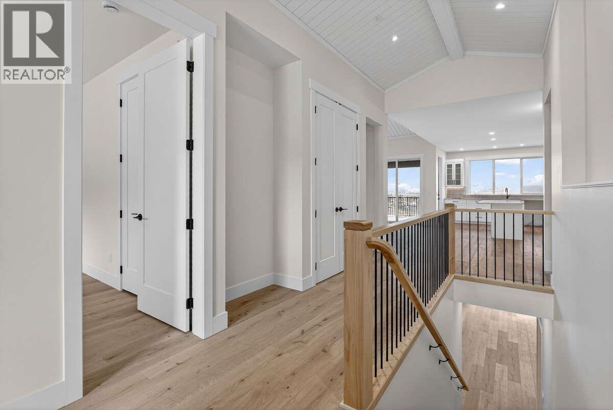 2150 Montenegro Drive, Kelowna, British Columbia  V1P 0B2 - Photo 5 - 10380330