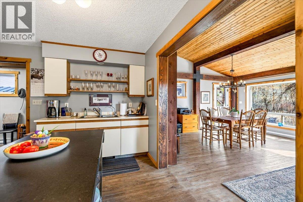 1536 Tie Lake Loop Rd. N Road, Jaffray, British Columbia  V0B 1T0 - Photo 15 - 10379679
