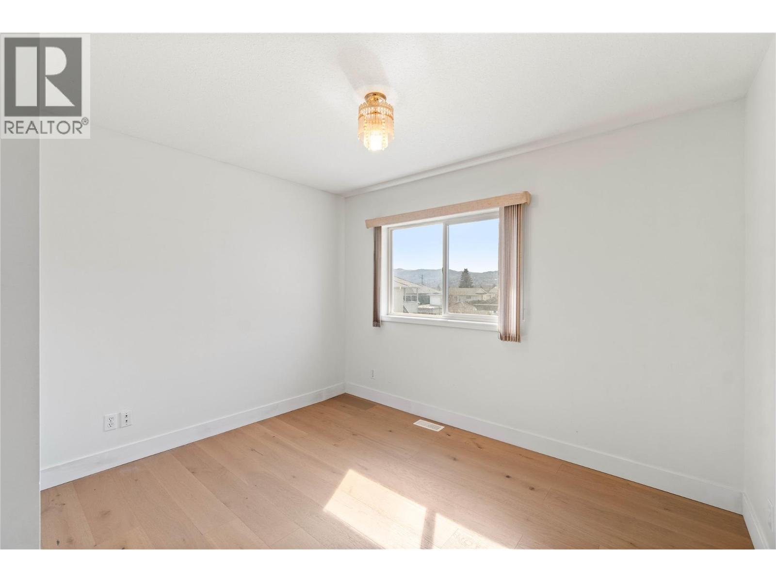 1120 14th Street, Kamloops, British Columbia  V2B 8K7 - Photo 37 - 10380290