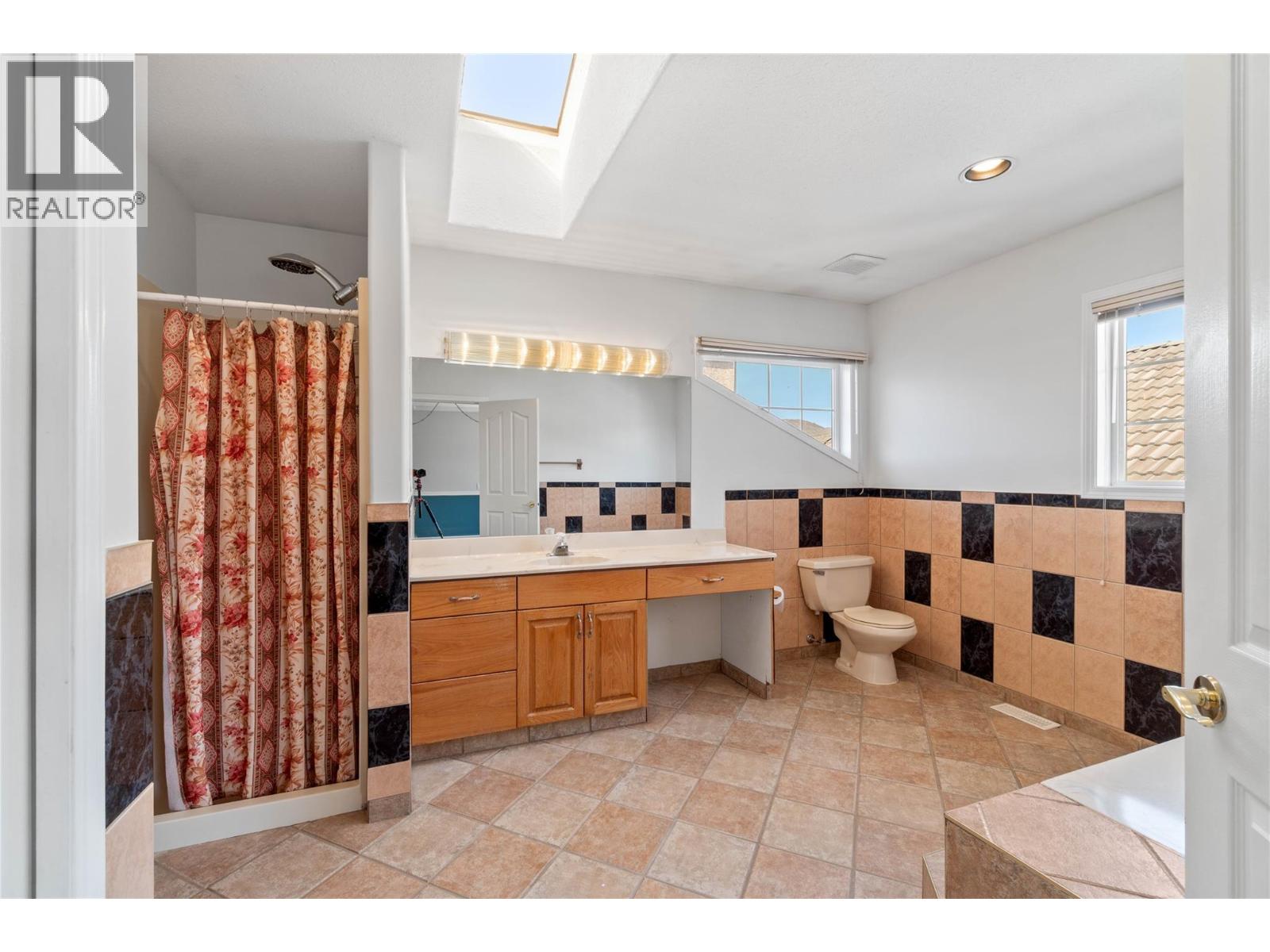 1120 14th Street, Kamloops, British Columbia  V2B 8K7 - Photo 42 - 10380290