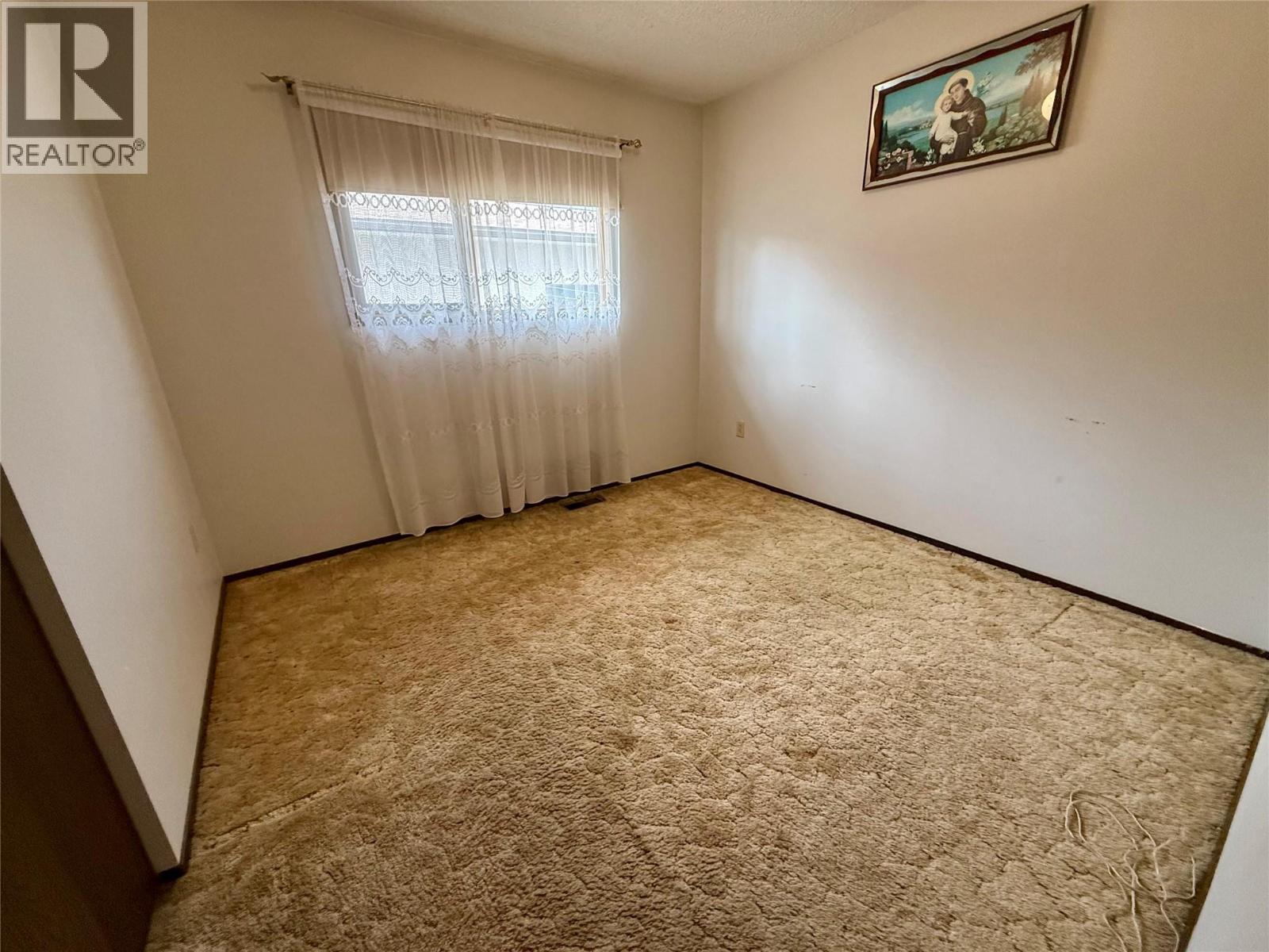 502 5th Avenue, Castlegar, British Columbia  V1N 1W2 - Photo 16 - 10380271