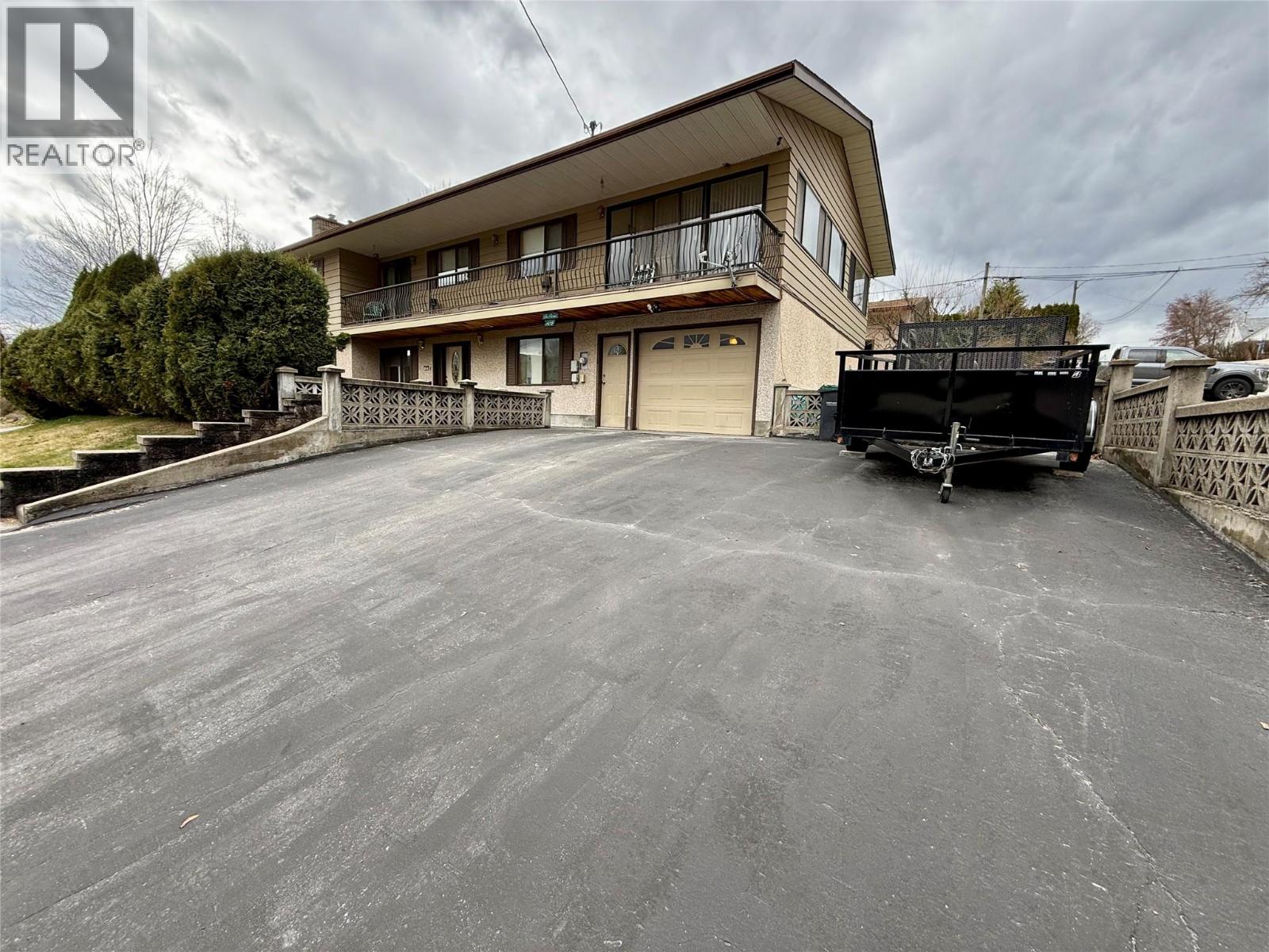 502 5th Avenue, Castlegar, British Columbia  V1N 1W2 - Photo 29 - 10380271