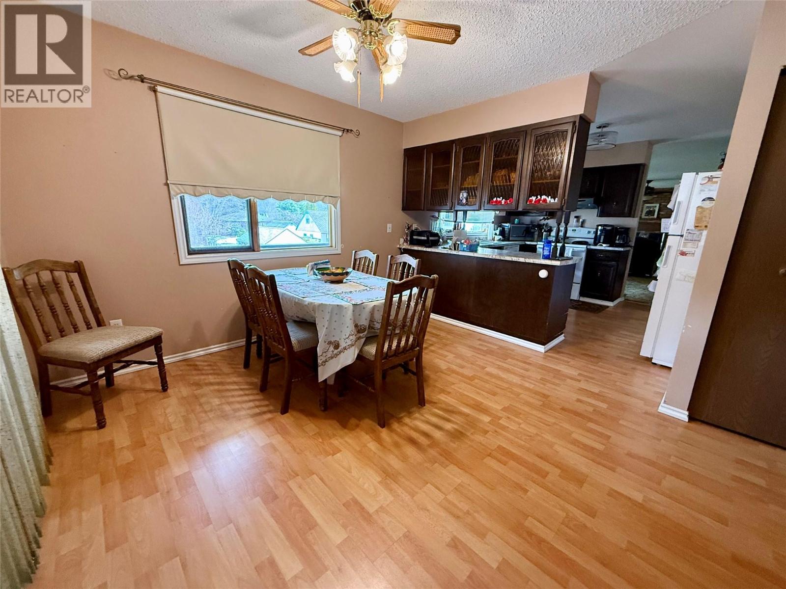 502 5th Avenue, Castlegar, British Columbia  V1N 1W2 - Photo 6 - 10380271