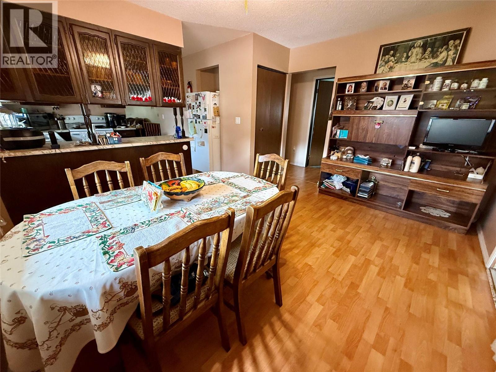502 5th Avenue, Castlegar, British Columbia  V1N 1W2 - Photo 7 - 10380271