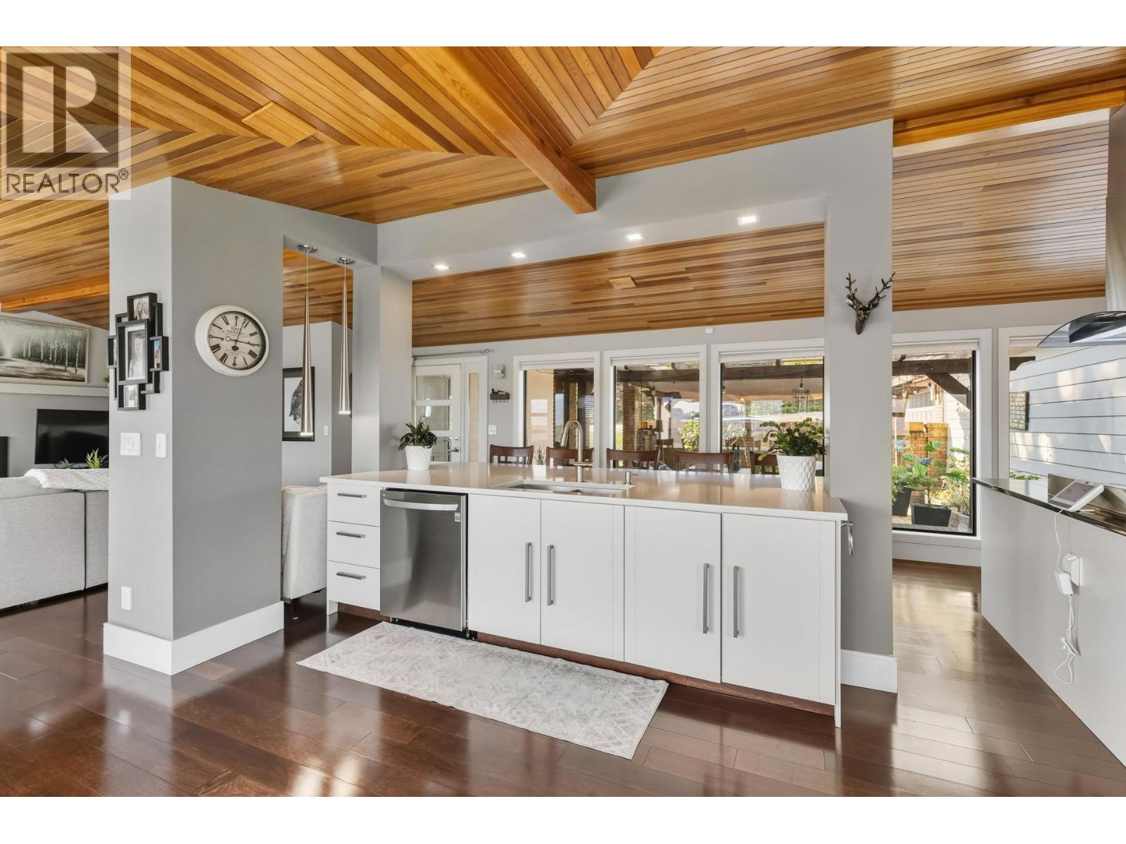6555 Sherburn Road, Peachland, British Columbia  V0H 1X7 - Photo 11 - 10380104