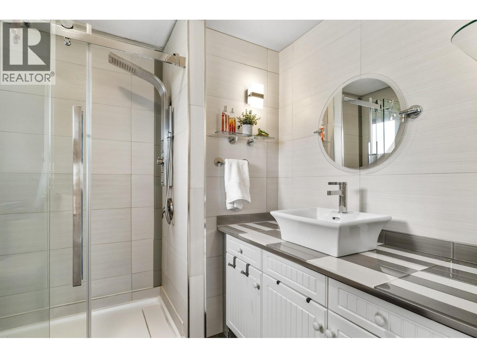 6555 Sherburn Road, Peachland, British Columbia  V0H 1X7 - Photo 27 - 10380104
