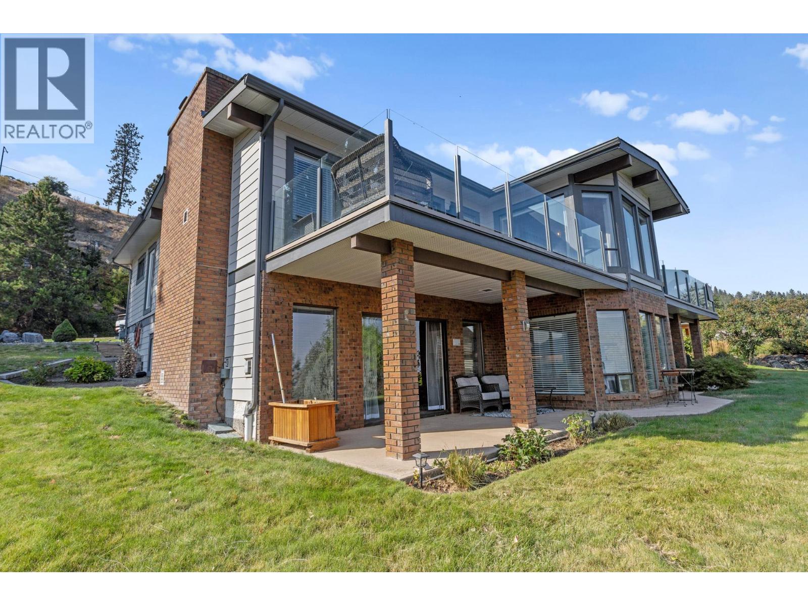 6555 Sherburn Road, Peachland, British Columbia  V0H 1X7 - Photo 3 - 10380104