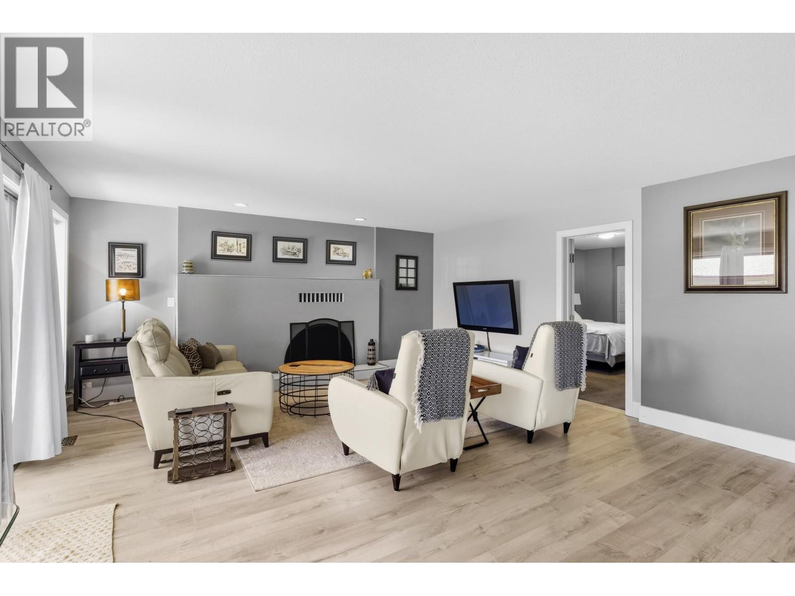 6555 Sherburn Road, Peachland, British Columbia  V0H 1X7 - Photo 54 - 10380104