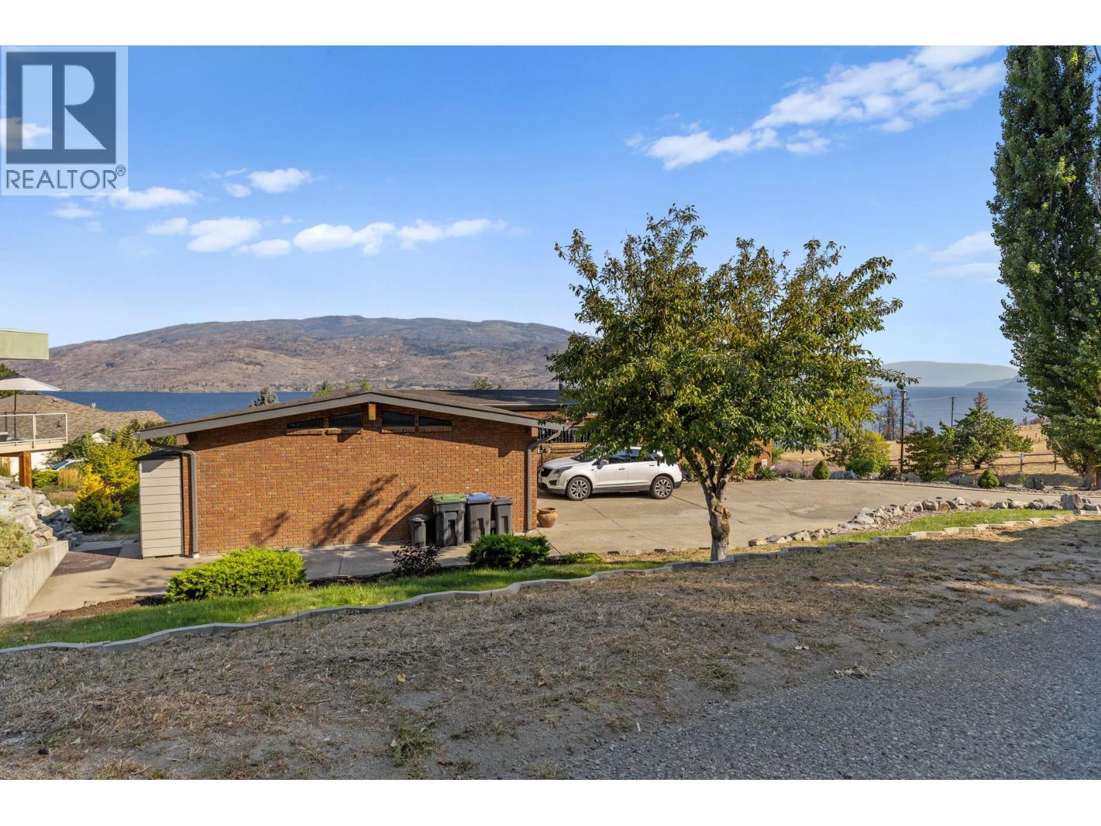 6555 Sherburn Road, Peachland, British Columbia  V0H 1X7 - Photo 65 - 10380104